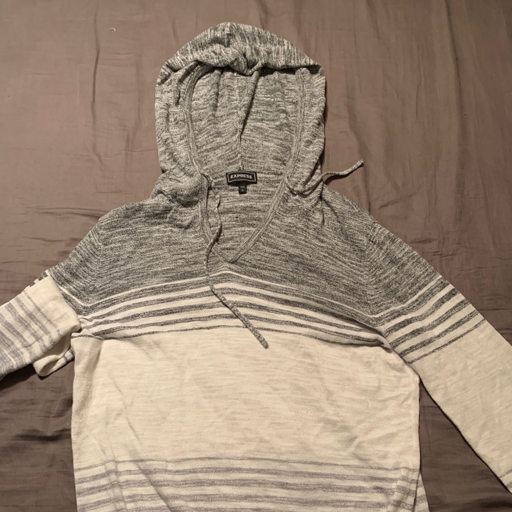 Express hoodie no pills !